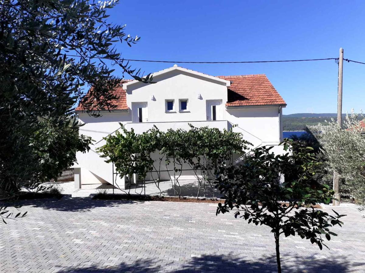 Apartmani Grumf Gornji Karin Buitenkant foto